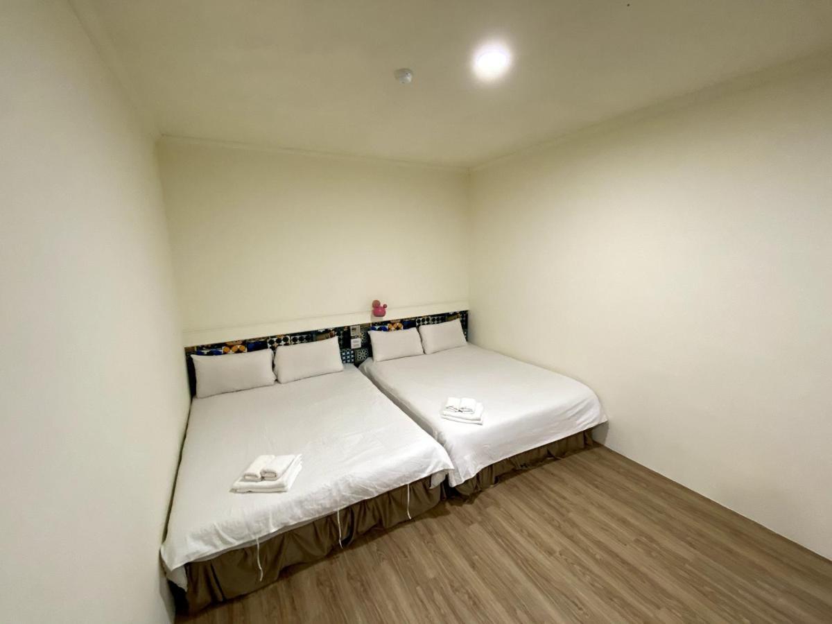 Super White Hotel Taitung Exterior photo